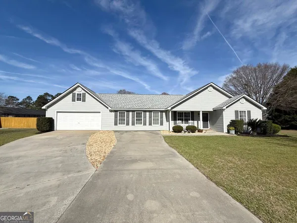 $289,900 | 1405 Pebblewood Drive, Adel, GA 31620