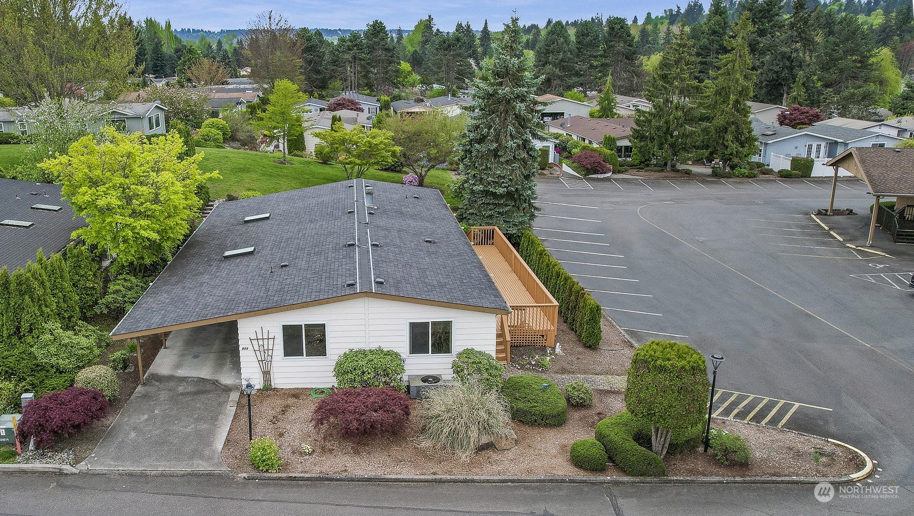 828 Wandering Creek Drive Bothell, WA 98021 - Photo 29 of 40 an aerial view of a house