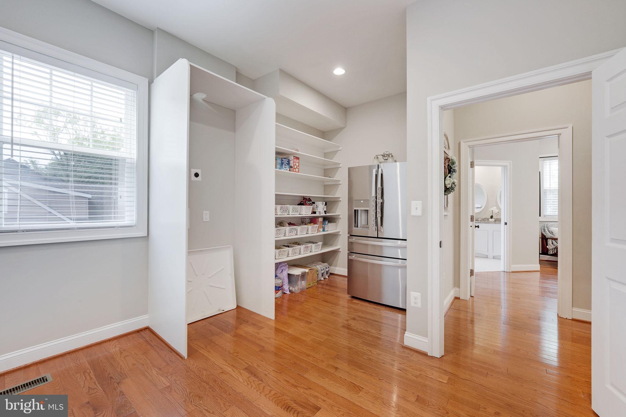 8908 Walker Street Fairfax, VA 22032 - Photo 28 of 66 Walk in closet or pantry