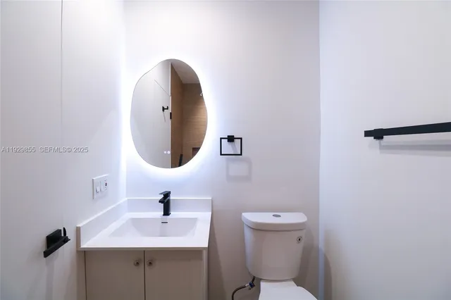 $2,195 | 221 Southwest 11th Avenue, Unit 1, Miami, FL 33130