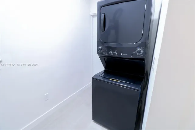 $2,195 | 221 Southwest 11th Avenue, Unit 1, Miami, FL 33130