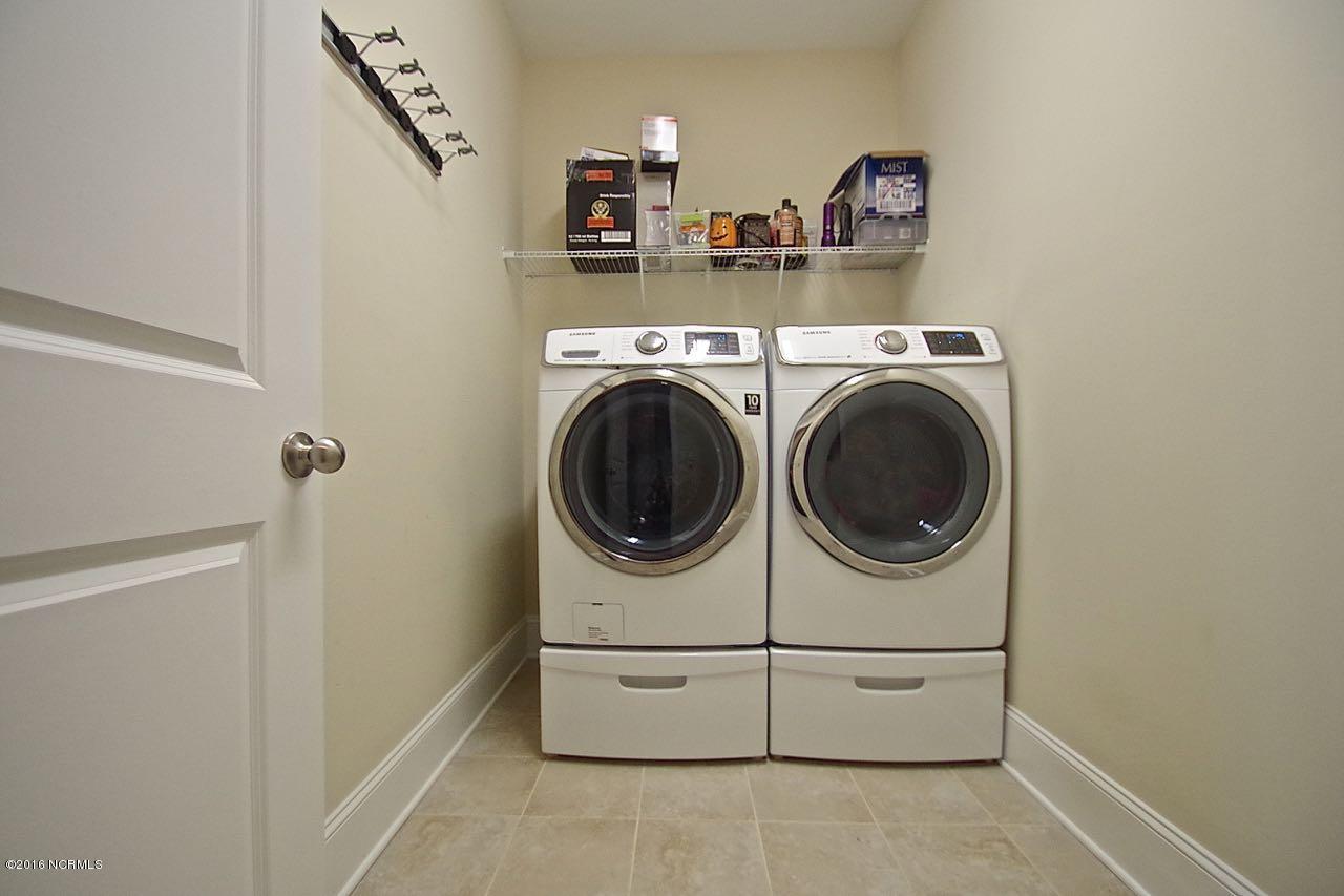 407 Cutter Way Newport, NC 28570 - Photo 15 of 38 Laundry Room