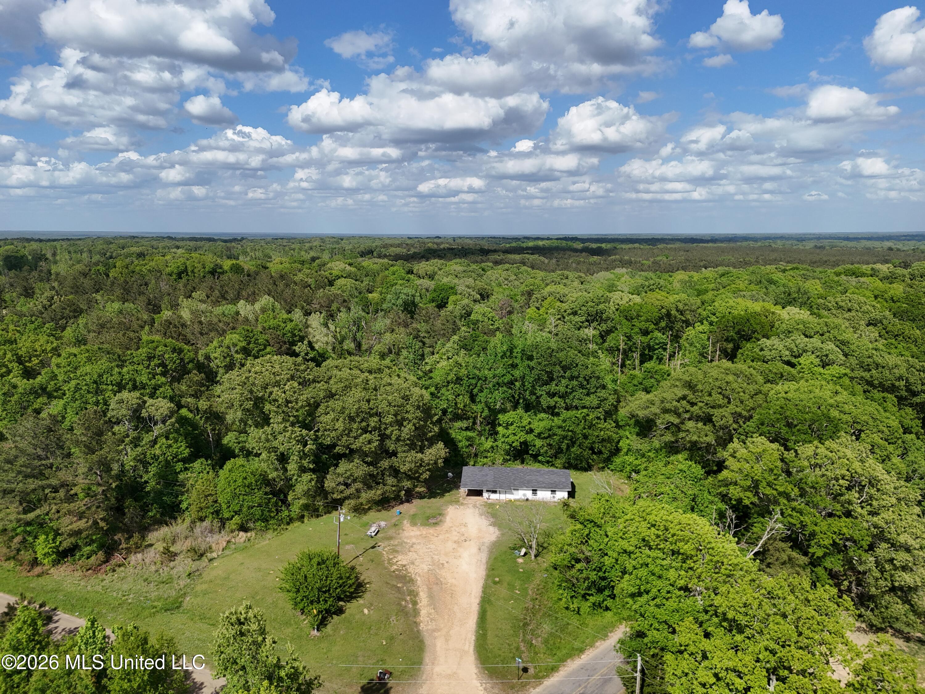 5171 Coxs Ferry Road Bolton, MS 39041 - Photo 8 of 20 D28E7B8F-345A-4A2E-8DB3-452DE9590E0F