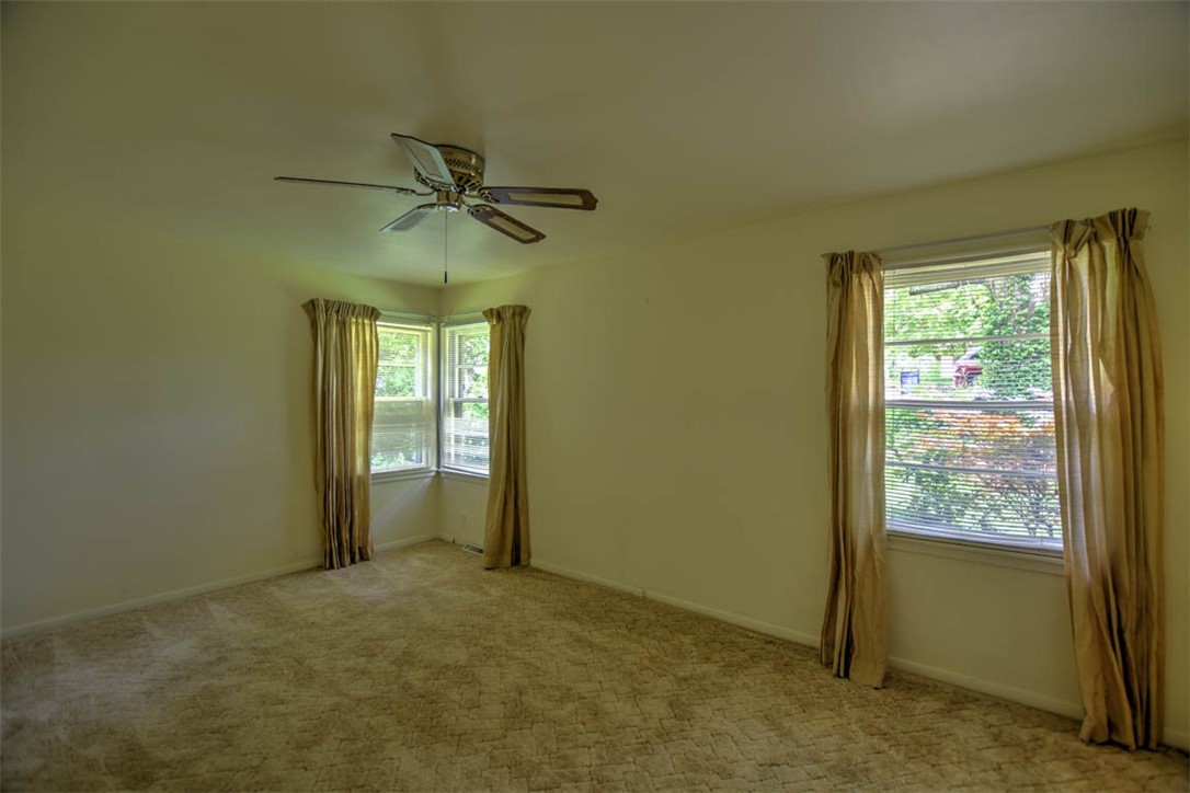 2405 Angle Court Decatur, IL 62521 - Photo 20 of 40