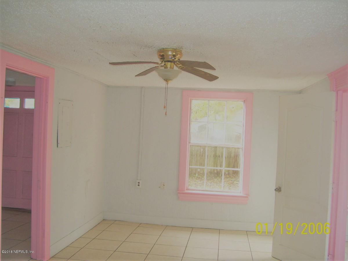 22 Clark Road Jacksonville, FL 32218 - Photo 15 of 25 22 CLARK RD 12 20 18 (8)