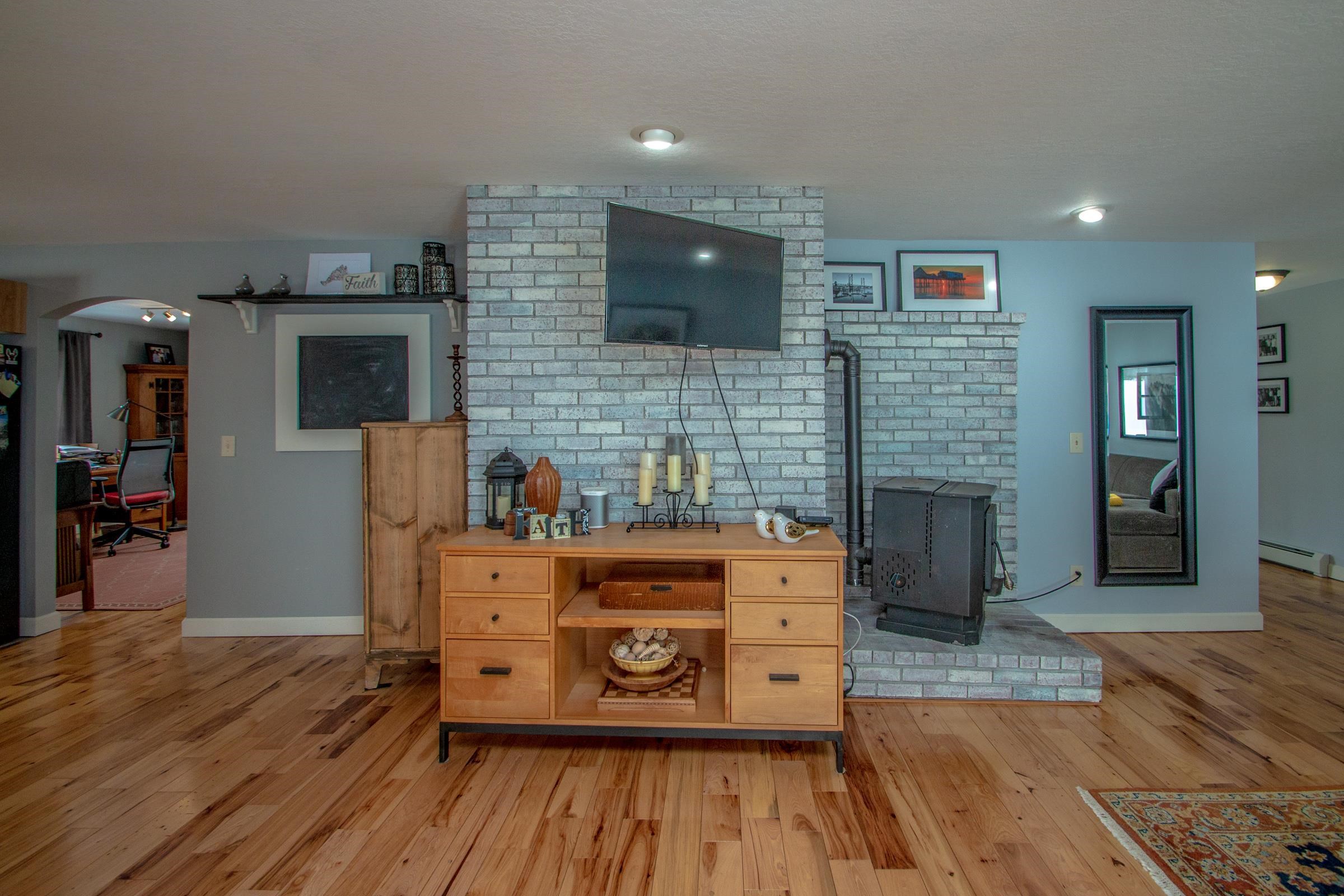 6 Great Rock Road Lancaster, NH 03584 - Photo 8 of 39