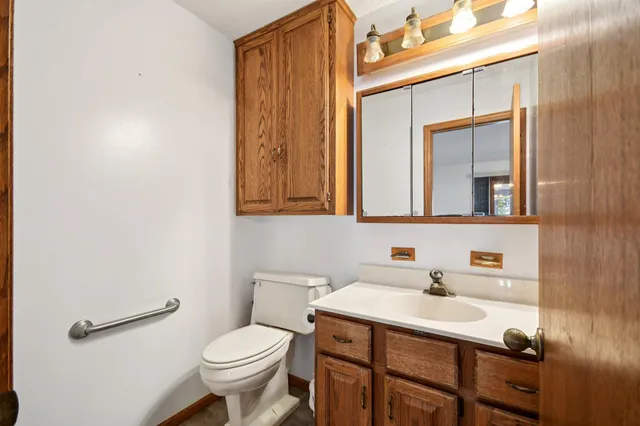 $700,000 | 44080 Maple Lane, Harris, MN 55032