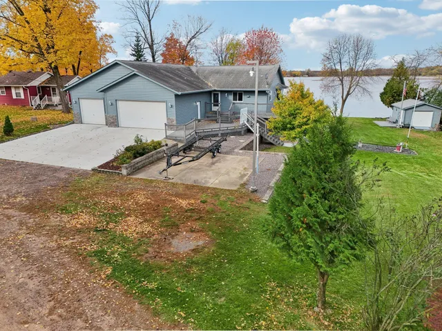 $700,000 | 44080 Maple Lane, Harris, MN 55032