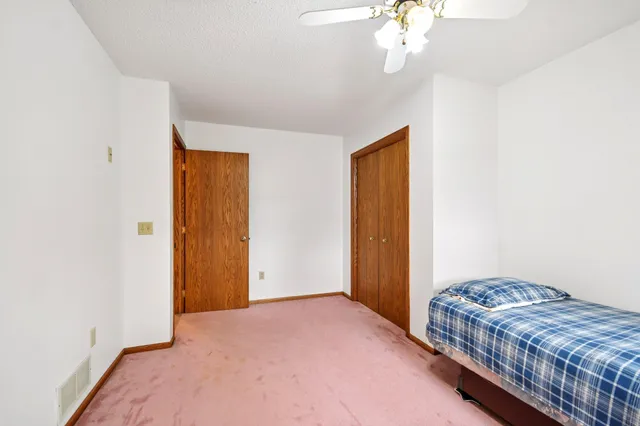 $700,000 | 44080 Maple Lane, Harris, MN 55032