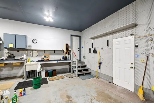 $700,000 | 44080 Maple Lane, Harris, MN 55032