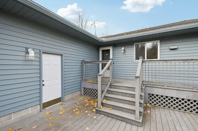 $700,000 | 44080 Maple Lane, Harris, MN 55032