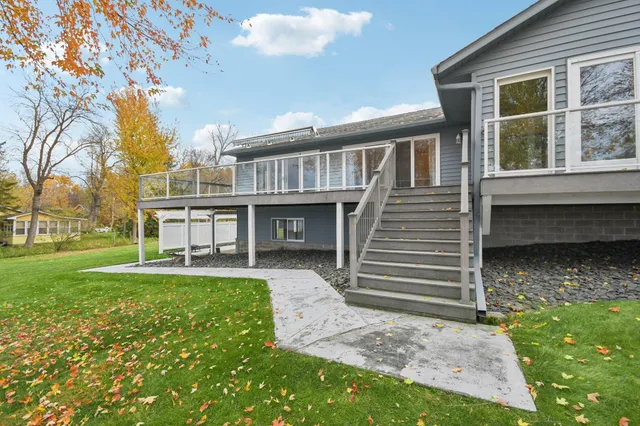 $700,000 | 44080 Maple Lane, Harris, MN 55032