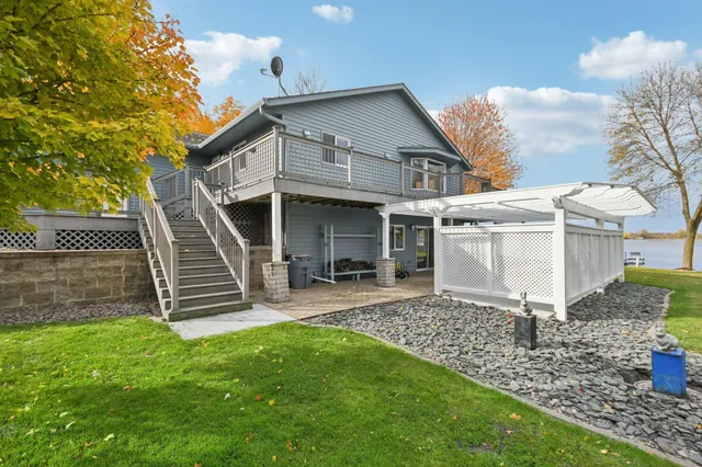 $700,000 | 44080 Maple Lane, Harris, MN 55032