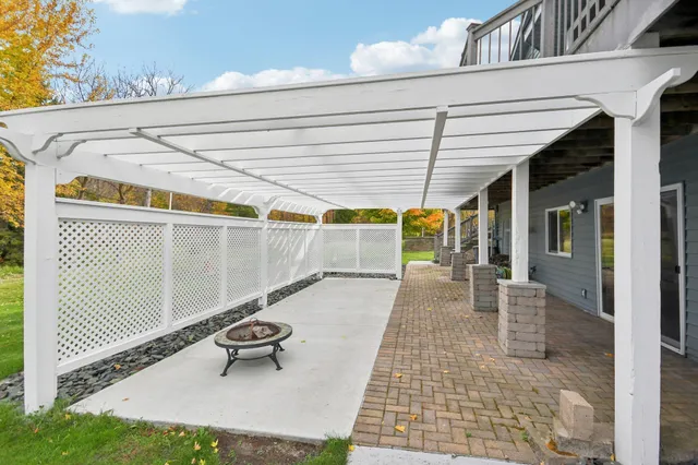 $700,000 | 44080 Maple Lane, Harris, MN 55032