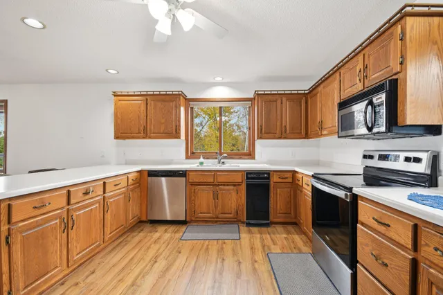 $700,000 | 44080 Maple Lane, Harris, MN 55032