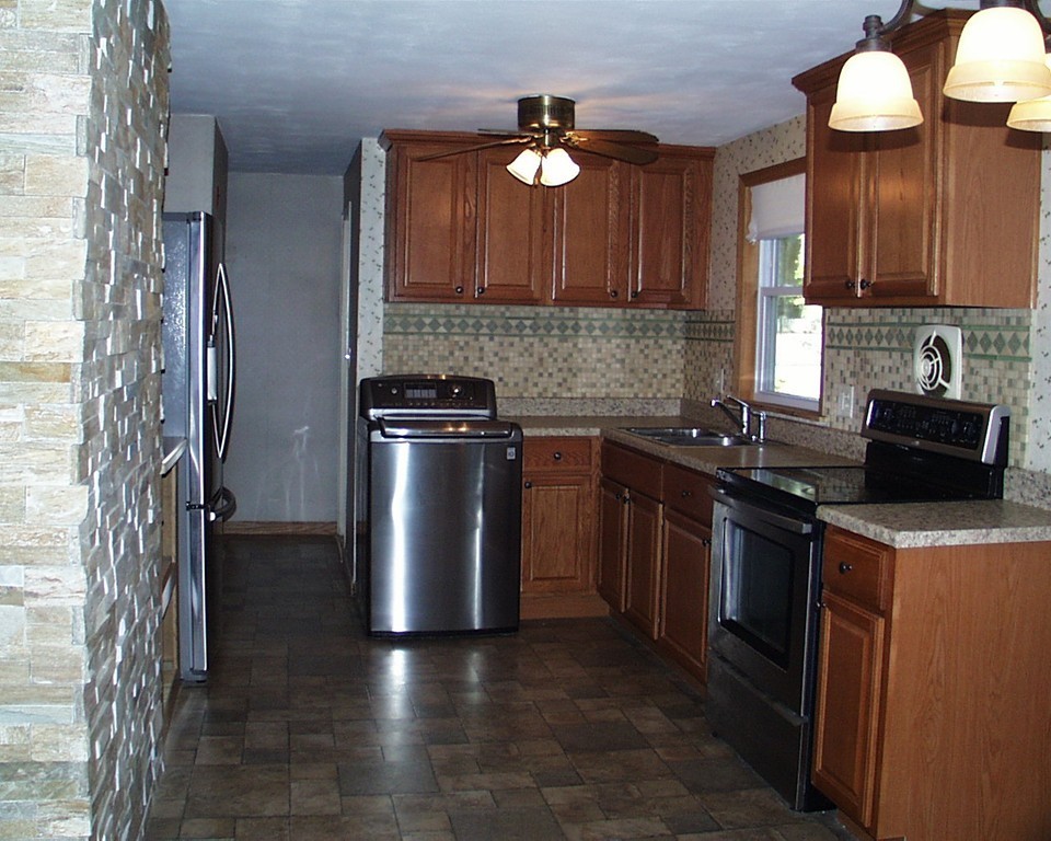 7 Pictun Road Randolph, MA 02368 - Photo 3 of 13 Gallery Image 3
