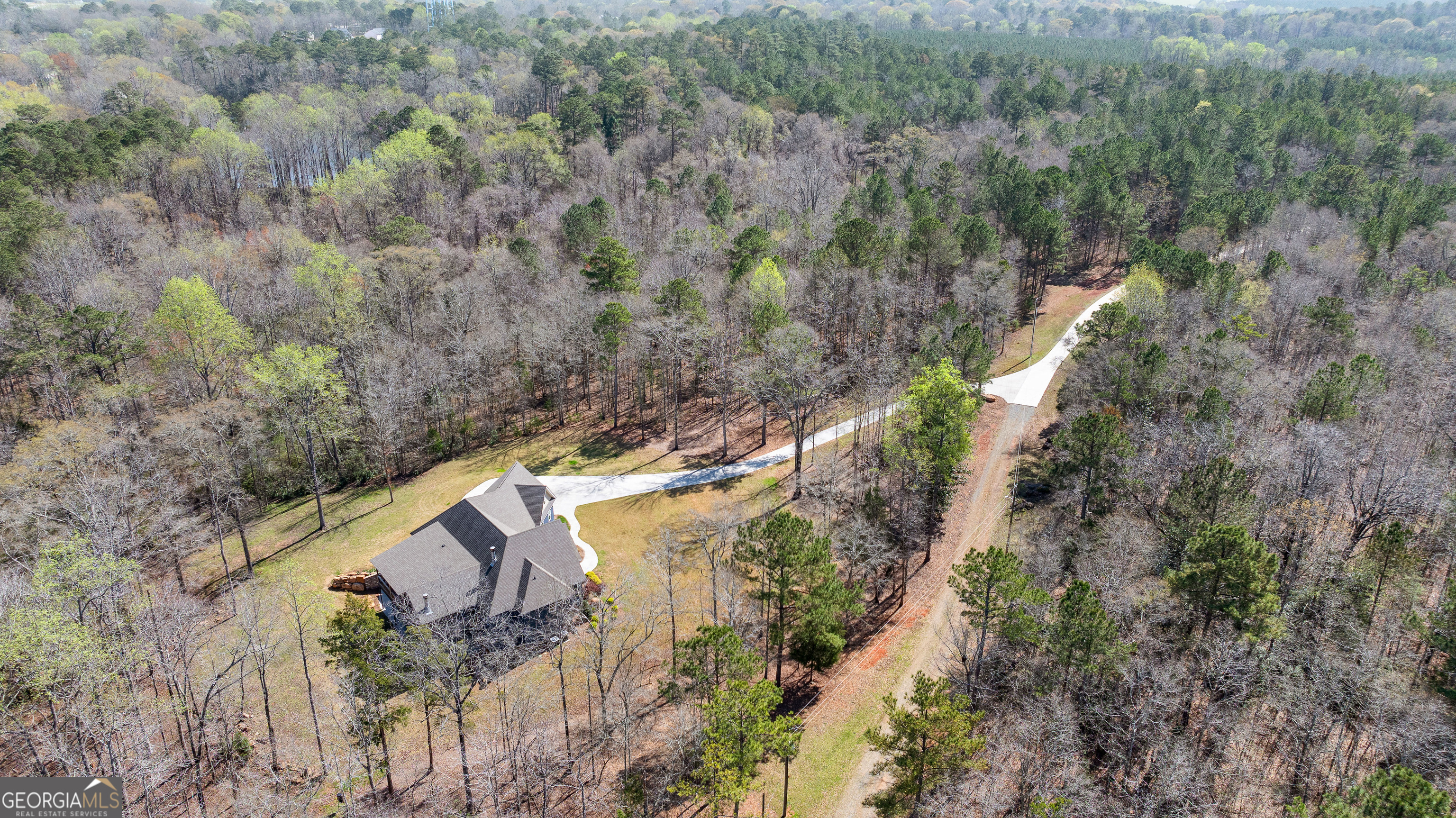 276 Davis Lake Road Thomaston, GA 30286 - Photo 105 of 108 an aerial view of a house with a yard