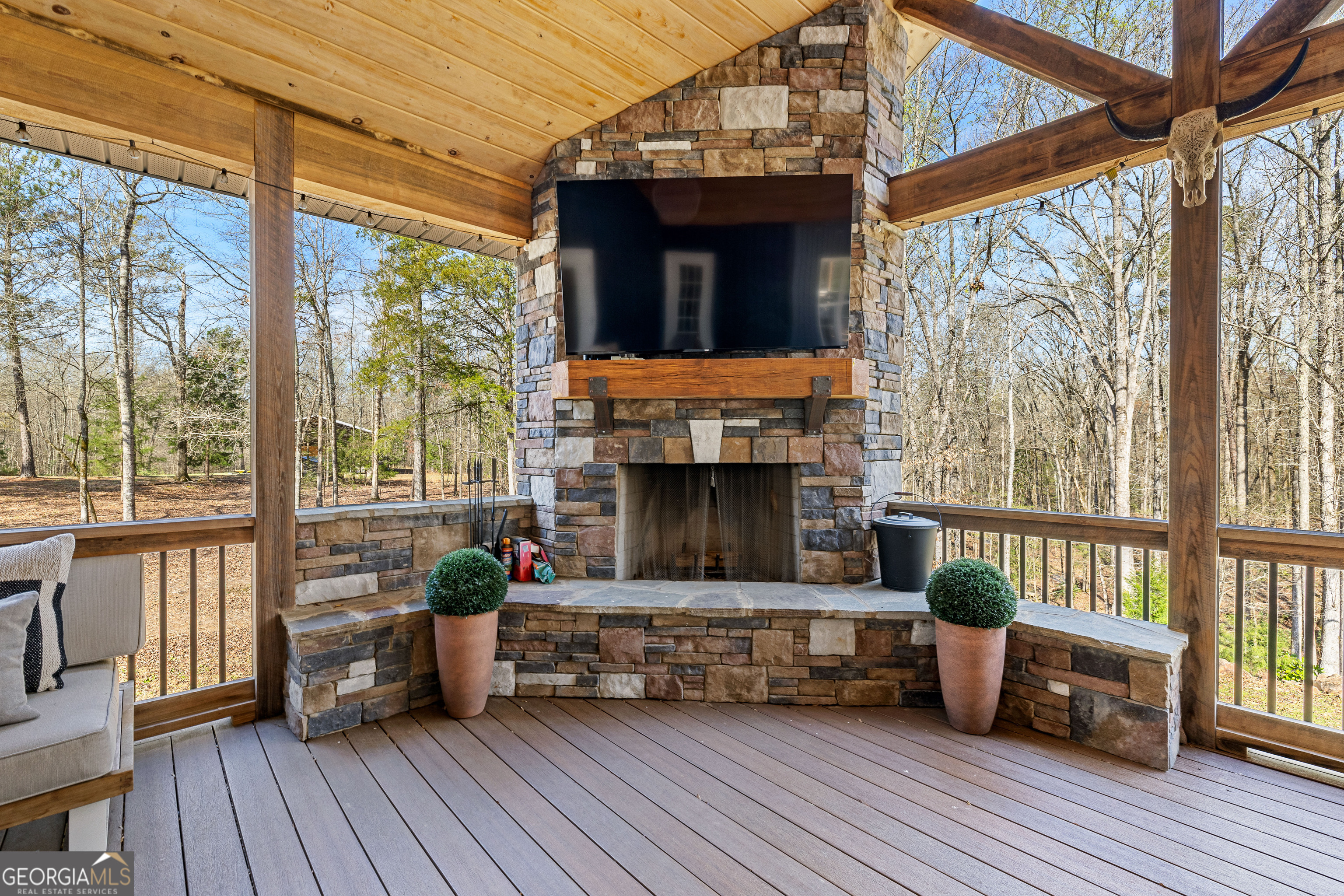 276 Davis Lake Road Thomaston, GA 30286 - Photo 91 of 108 a living room with furniture and a fireplace