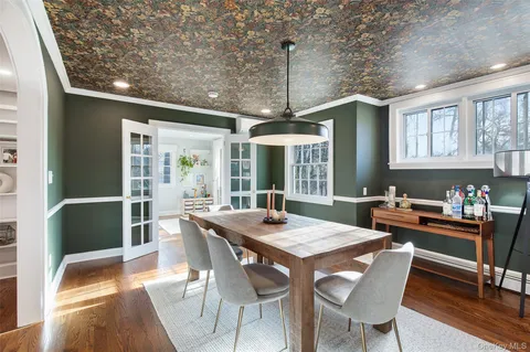 $1,435,000 | 25 Roxbury Road, Scarsdale, NY 10583