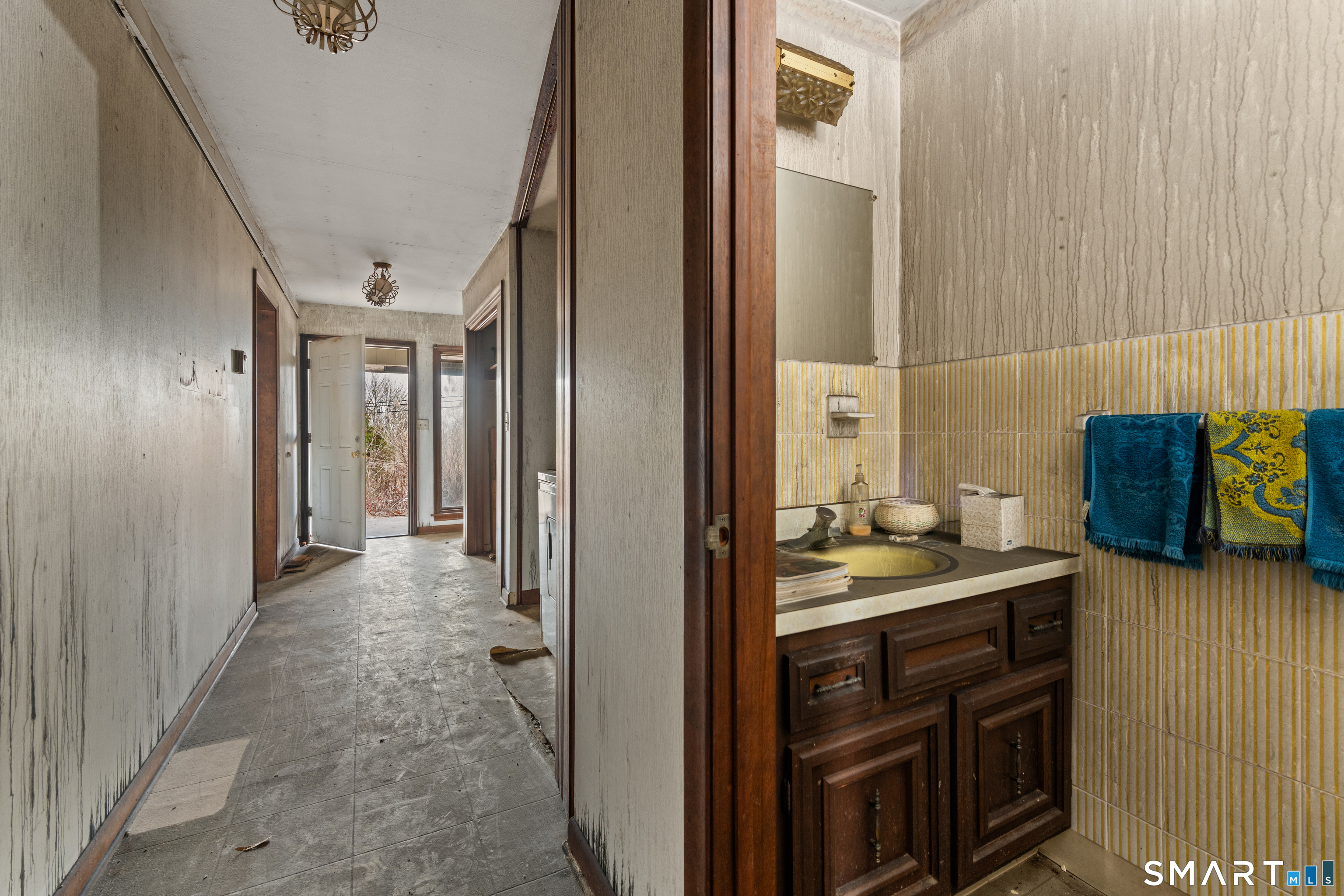 131 Birch Mountain Road Bolton, CT 06043 - Photo 17 of 37