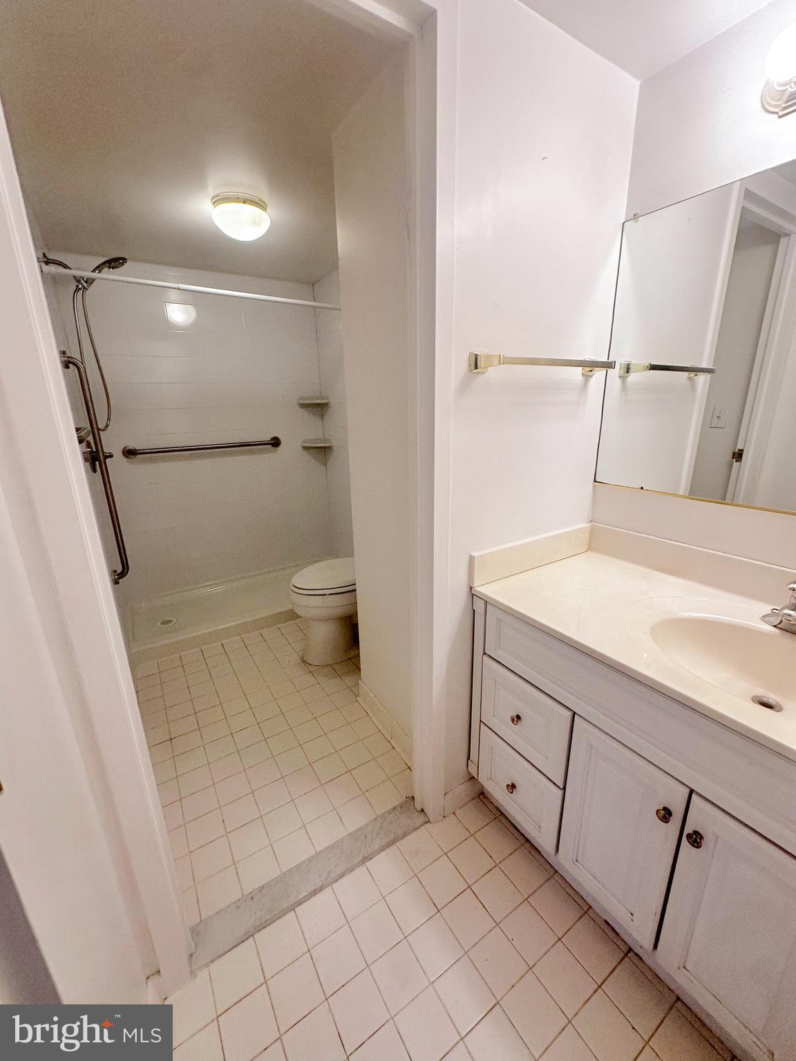 205 East Joppa Road, Unit 1904 Baltimore, MD 21286 - Photo 12 of 12 Bath