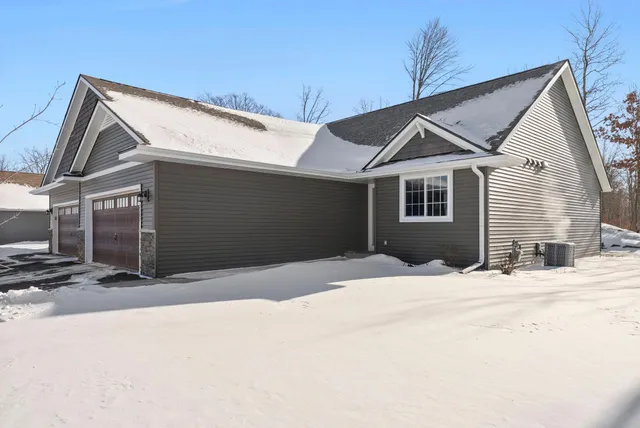 $318,500 | 2207 Caroline Street, Cumberland, WI 54829