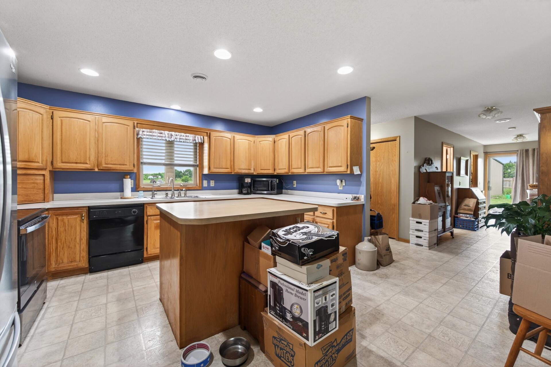 7725 Dolphin Road Princeton, MN 55371 - Photo 19 of 68