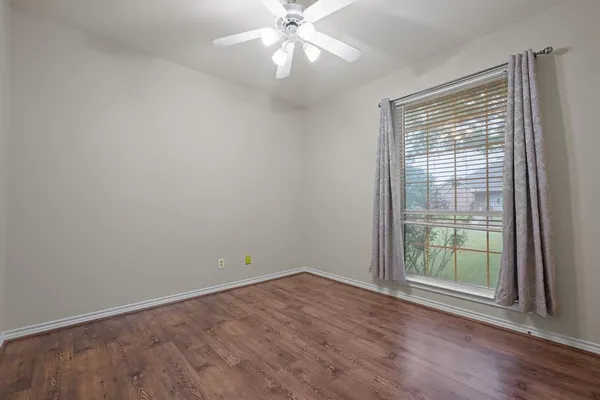 $292,000 | 1501 Chaucer Drive, Cleburne, TX 76033