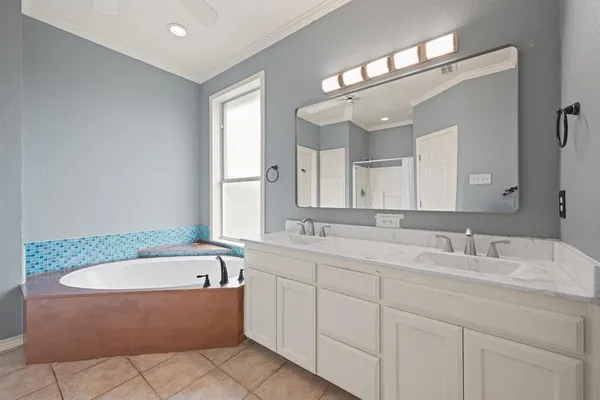 $292,000 | 1501 Chaucer Drive, Cleburne, TX 76033