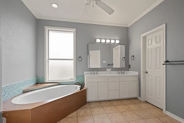 $292,000 | 1501 Chaucer Drive, Cleburne, TX 76033