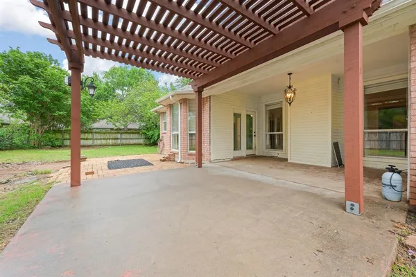 $292,000 | 1501 Chaucer Drive, Cleburne, TX 76033