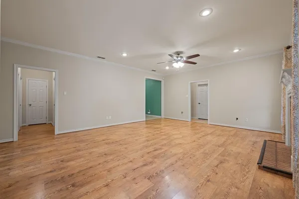 $292,000 | 1501 Chaucer Drive, Cleburne, TX 76033