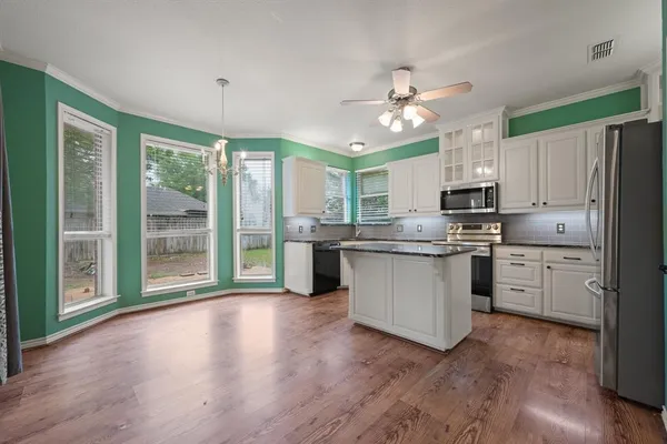 $292,000 | 1501 Chaucer Drive, Cleburne, TX 76033