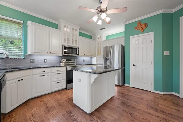 $292,000 | 1501 Chaucer Drive, Cleburne, TX 76033