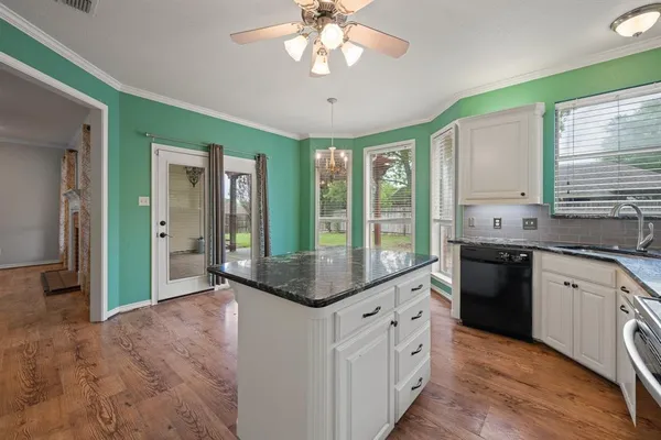 $292,000 | 1501 Chaucer Drive, Cleburne, TX 76033