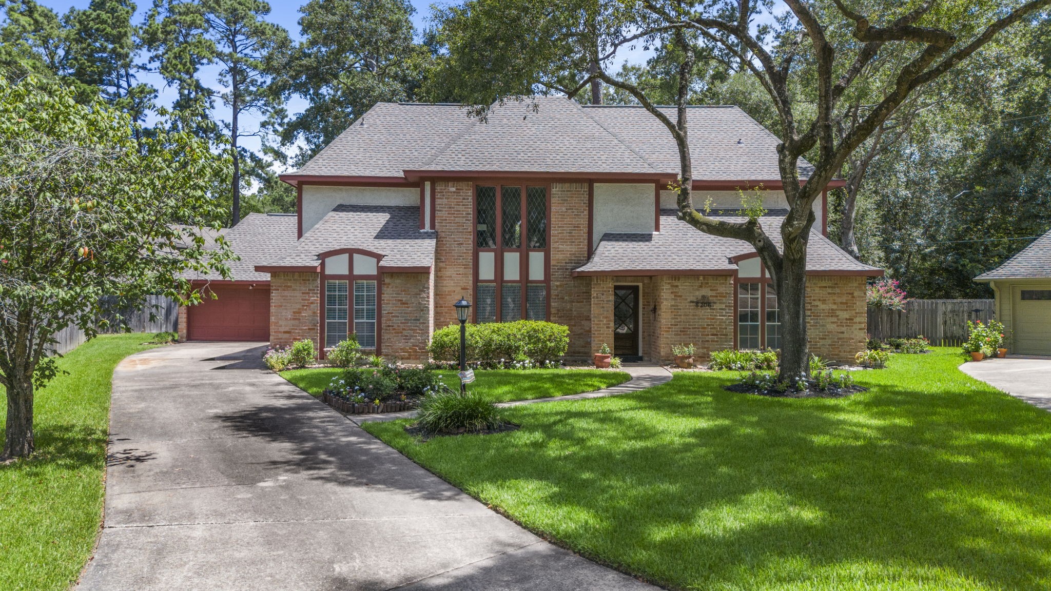 8206 Colonial Oaks Lane Spring, TX 77379 - Photo 2 of 50