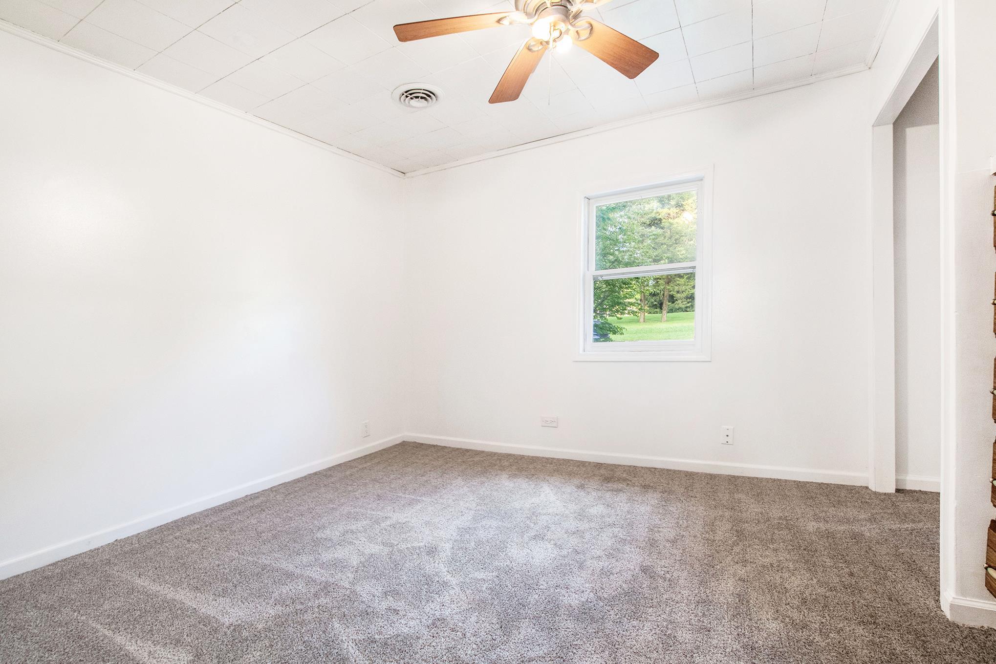504 Hackett Road Goshen, IN 46528 - Photo 11 of 15 Gallery Image 11