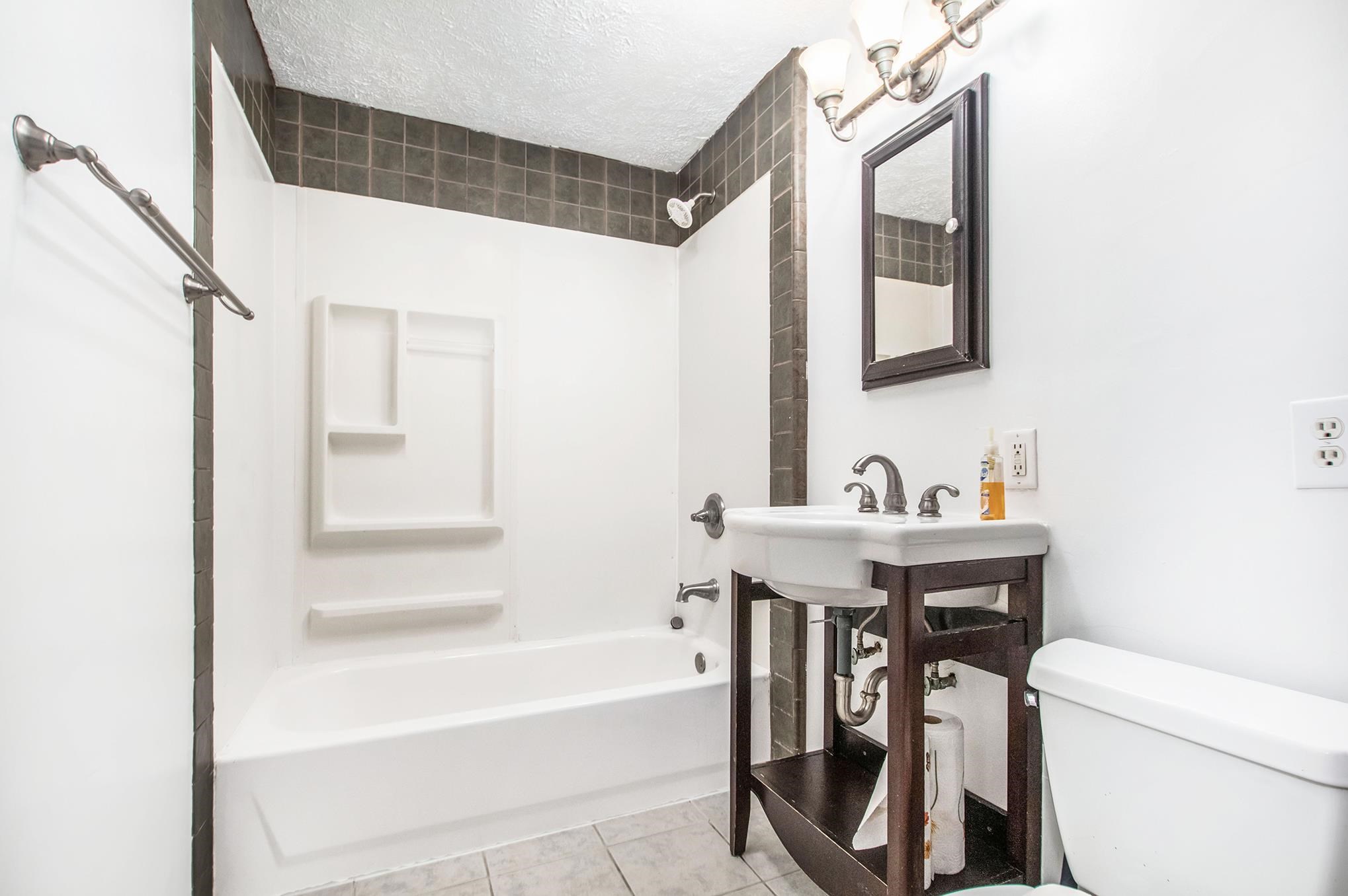 504 Hackett Road Goshen, IN 46528 - Photo 13 of 15 Gallery Image 13