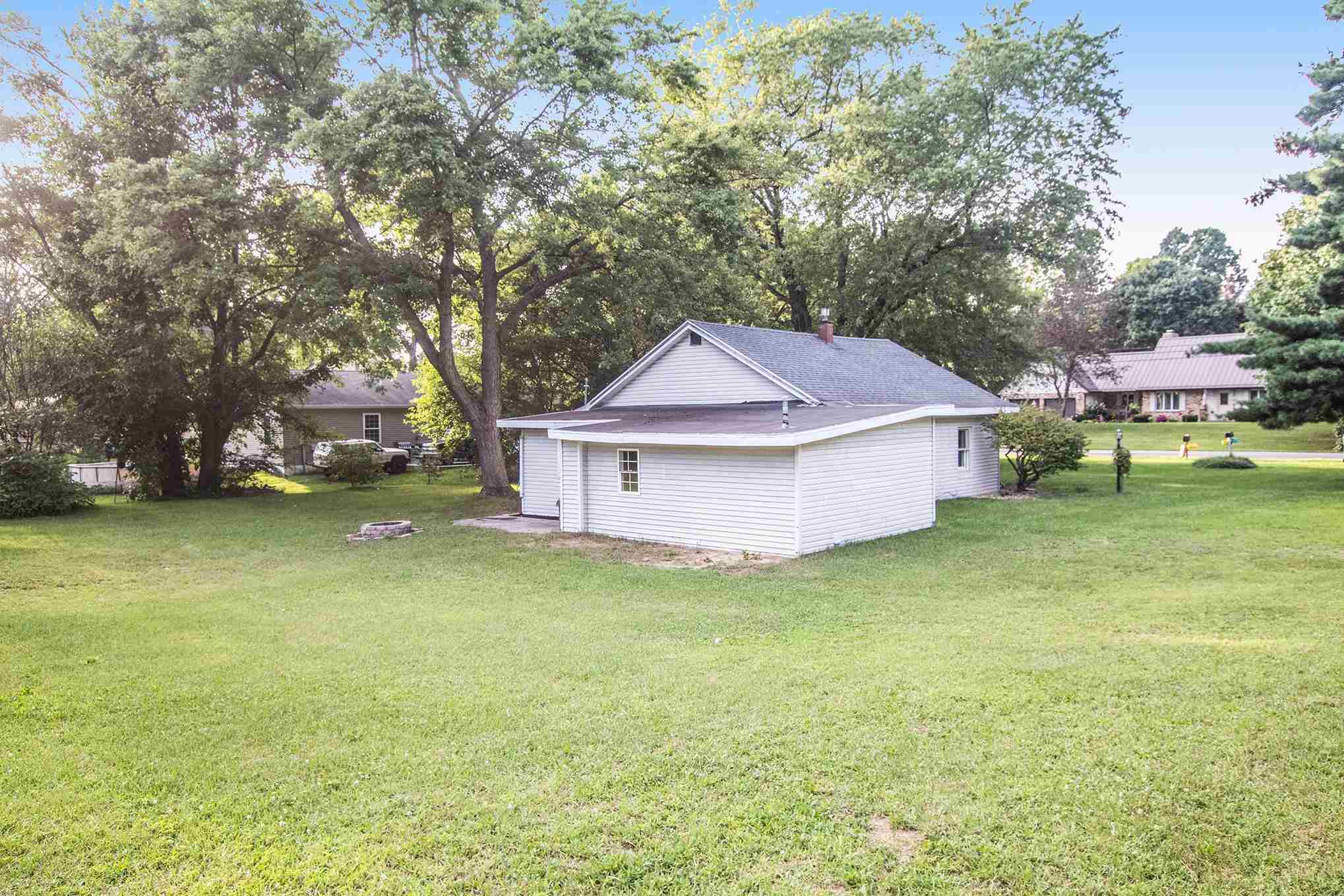 504 Hackett Road Goshen, IN 46528 - Photo 14 of 15 Gallery Image 14