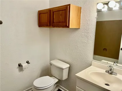 $86,000 | 4218 Hessmer Avenue, Unit 301, Metairie, LA 70002