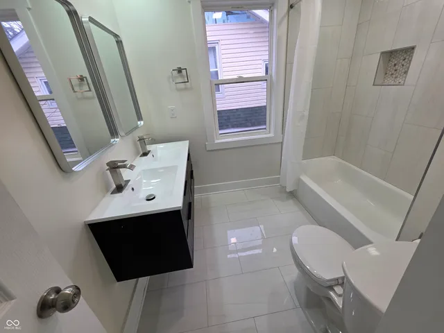 $1,995 | 1153 Dawson Street, Indianapolis, IN 46203