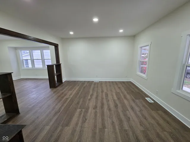 $1,995 | 1153 Dawson Street, Indianapolis, IN 46203