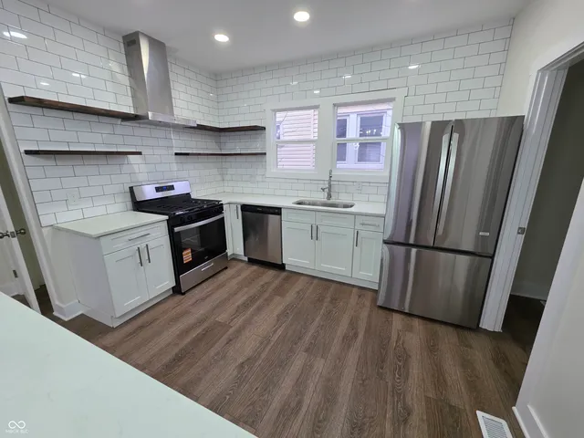 $1,995 | 1153 Dawson Street, Indianapolis, IN 46203