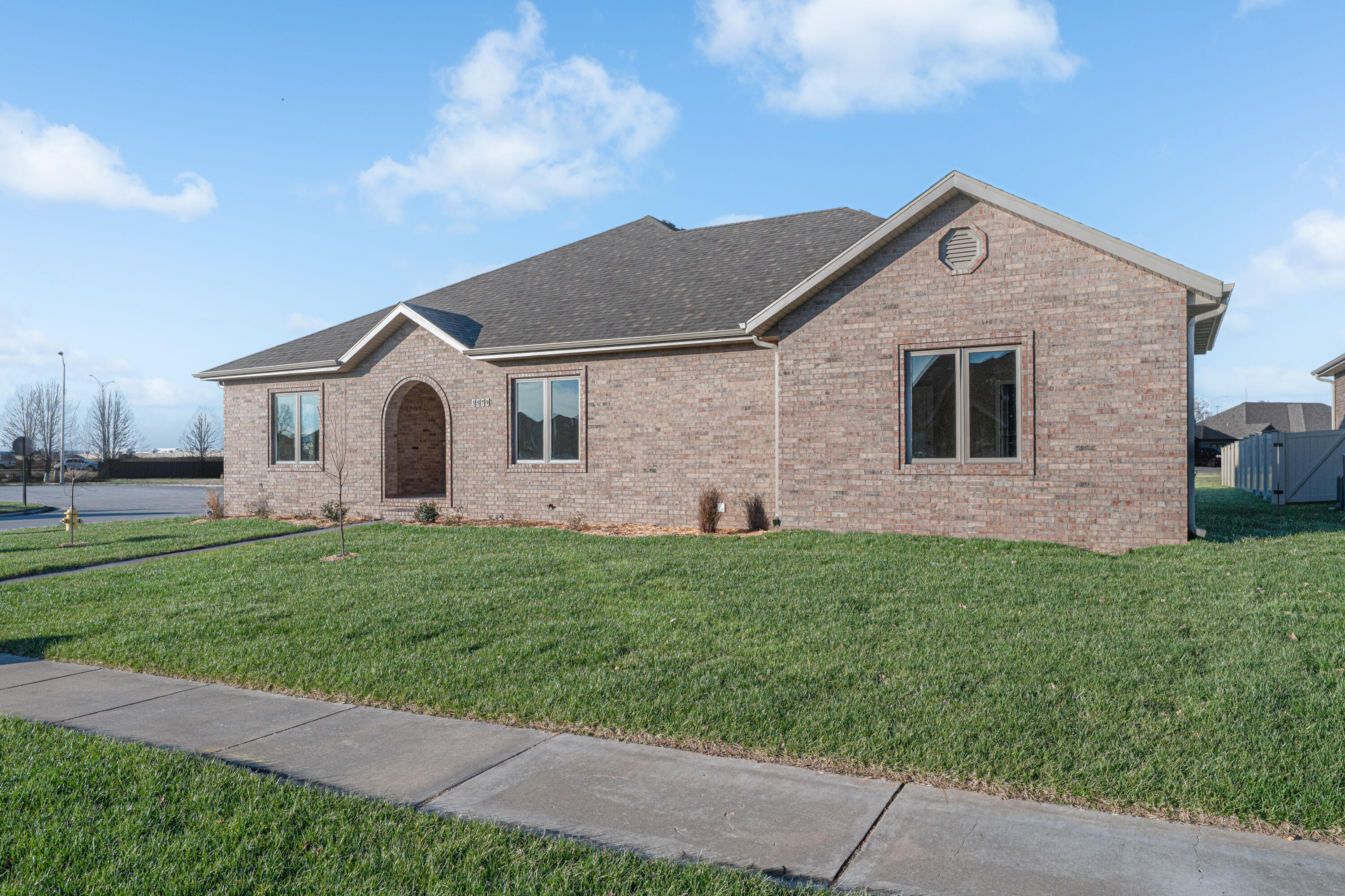 3579 West Cherokee Street Springfield, MO 65807 - Photo 4 of 39 3579 E Cherokee St-1