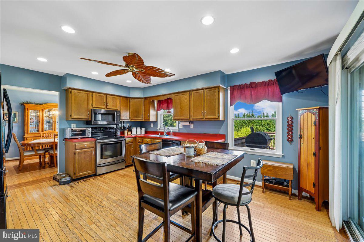 6648 Wind Ridge Road Mount Airy, MD 21771 - Photo 14 of 61