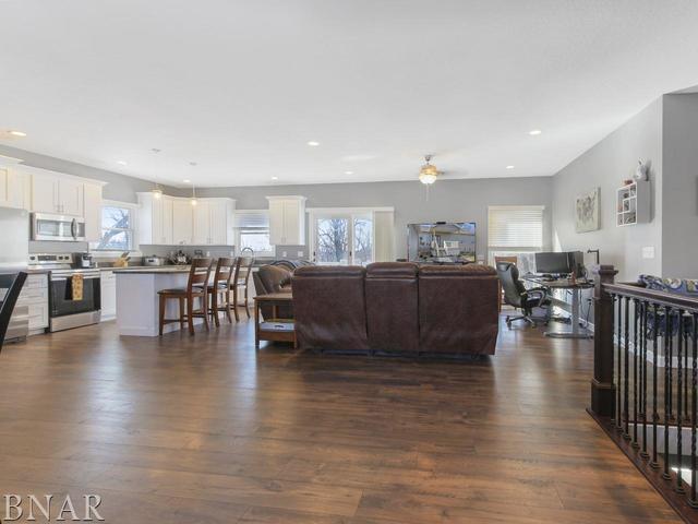 4850 Tunbridge Hill Road Clinton, IL 61727 - Photo 4 of 27