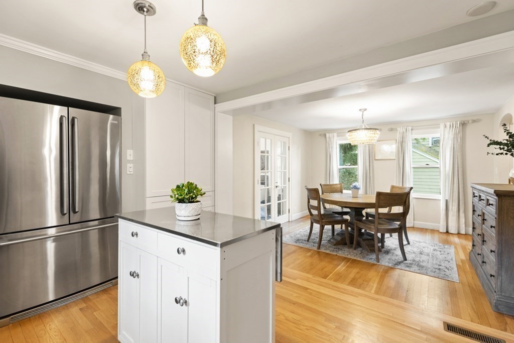 31 Englewood Road Winchester, MA 01890 - Photo 11 of 32 Gallery Image 11