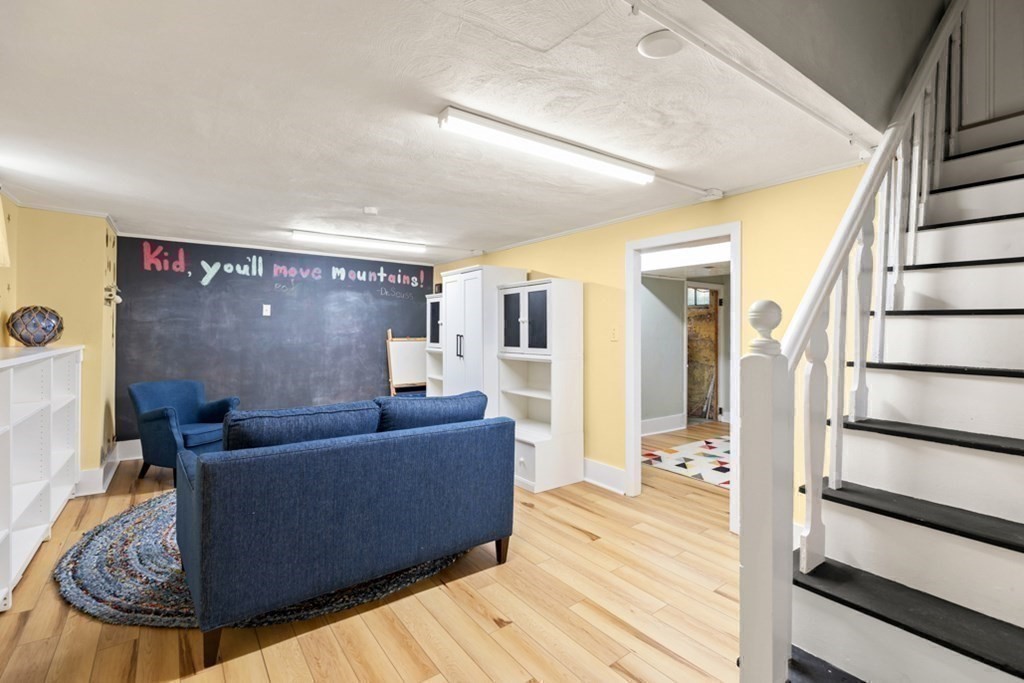 31 Englewood Road Winchester, MA 01890 - Photo 23 of 32 Gallery Image 23