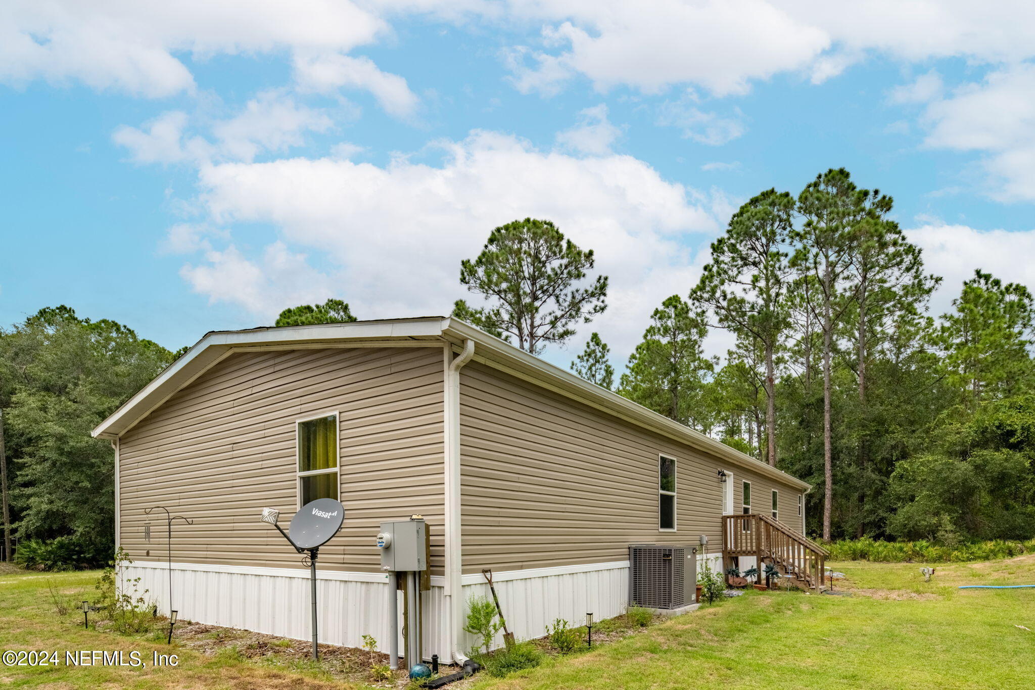 108 Willow Georgetown, FL 32139 - Photo 4 of 47 JWLeeMedia--4