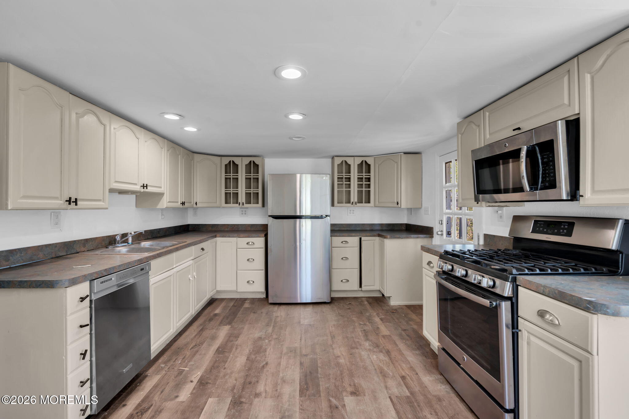 9 Arneytown-Hornerstown Road Cream Ridge, NJ 08514 - Photo 1 of 58 21-web-or-mls-DSC07995